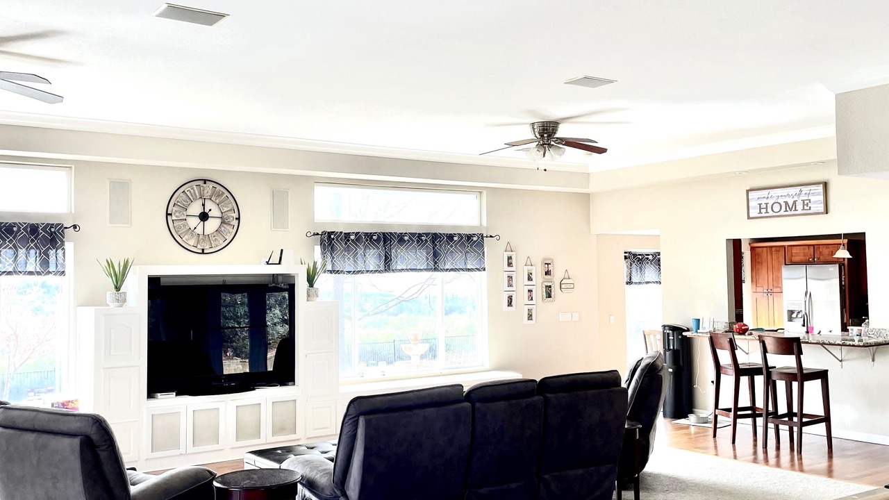 Photo of Livingroom in Shingle Springs