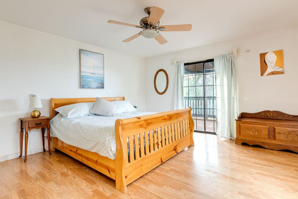 Photo of Bedroom in Yosemite Lakes