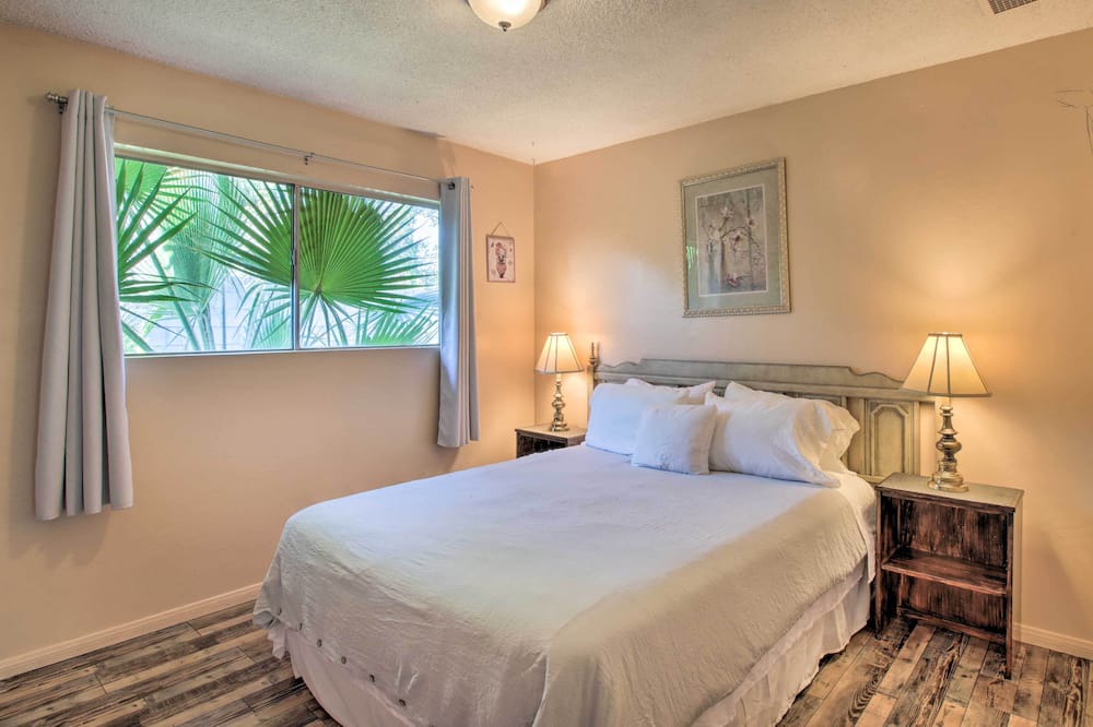 Photo of Bedroom in Bakersfield