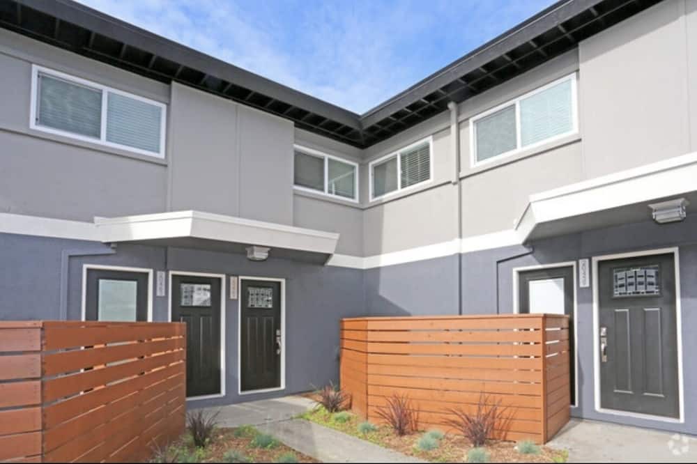 Photo of Outdoor in Castro Valley