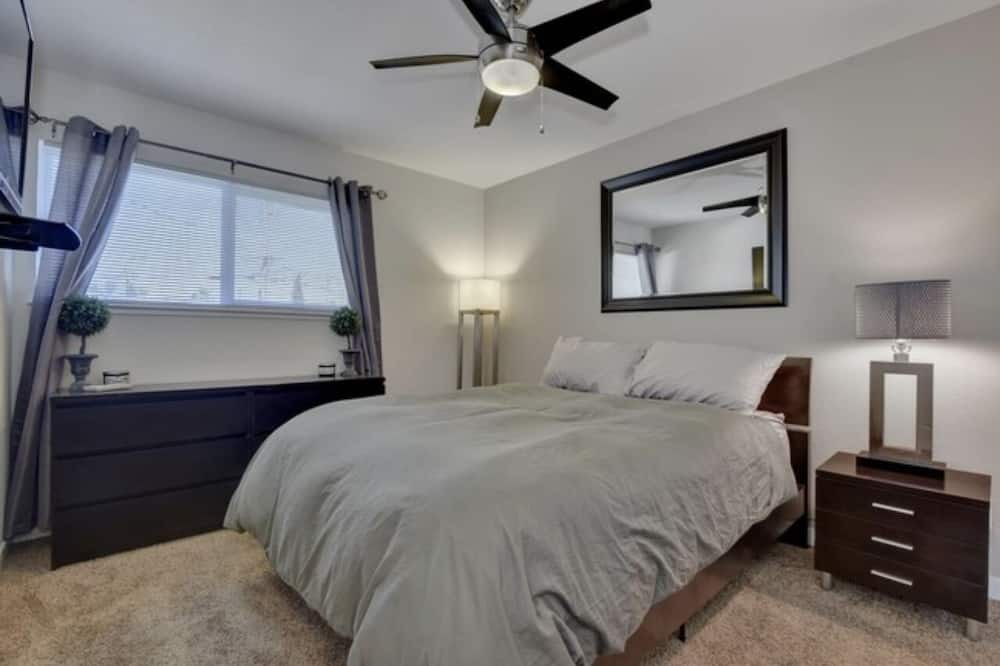 Photo of Bedroom in Castro Valley