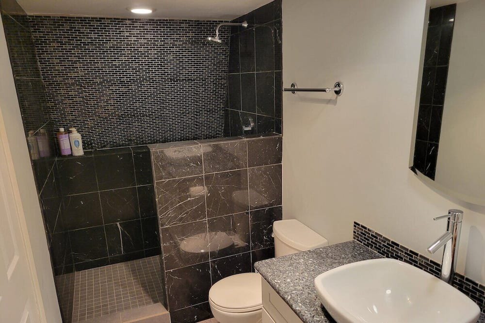 Photo of Bathroom in Woodwinds