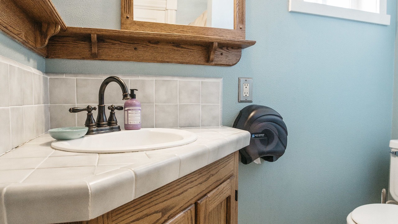 Photo of Bathroom in Bishop