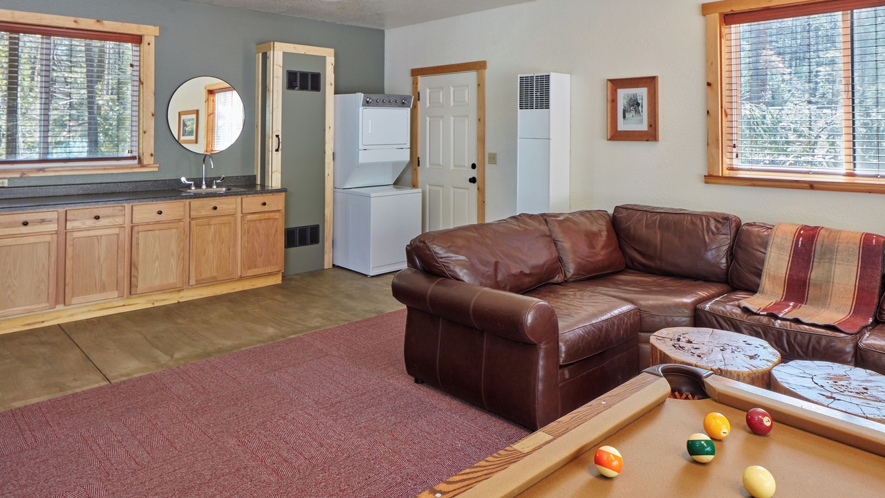 Photo of Bedroom in Groveland