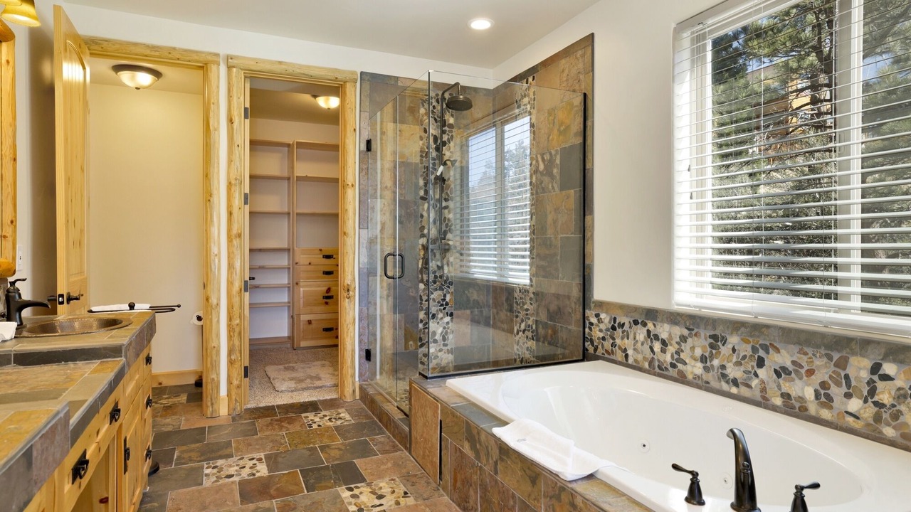 Photo of Bathroom in Castle Glen Estates