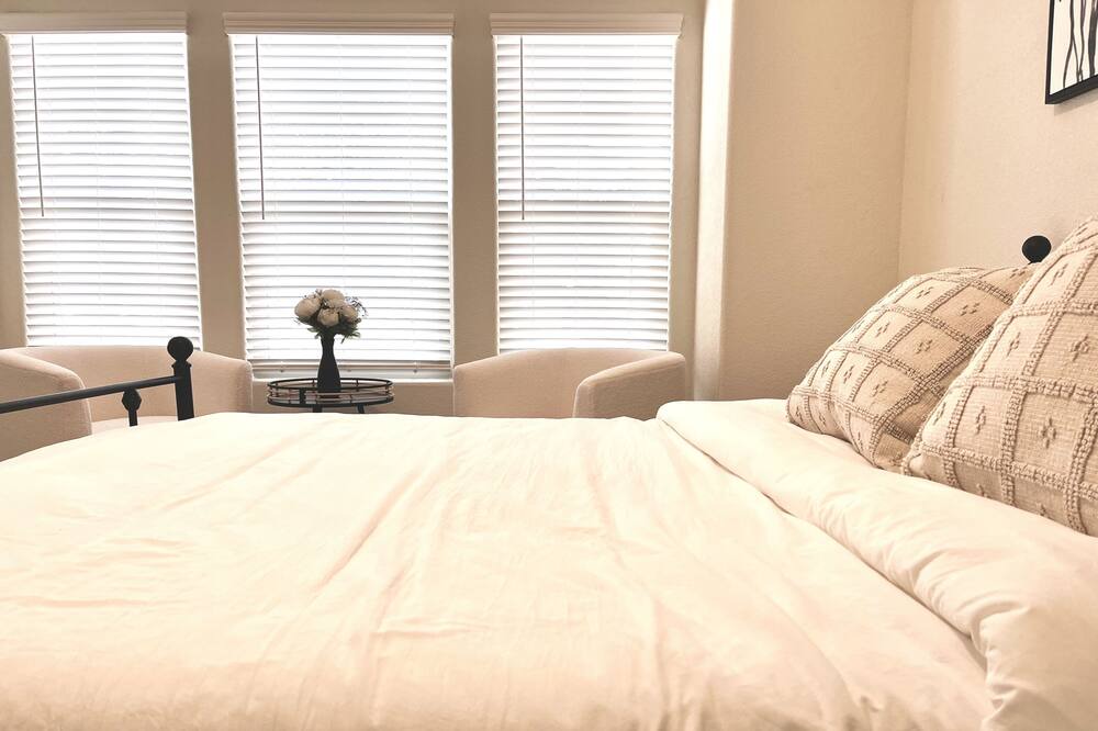 Photo of Bedroom in Merced