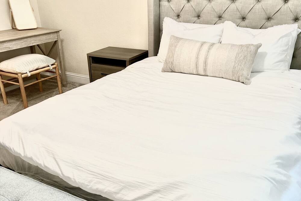 Photo of Bedroom in Merced