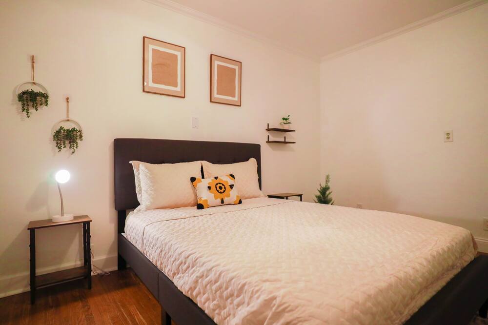 Photo of Bedroom in Bakersfield