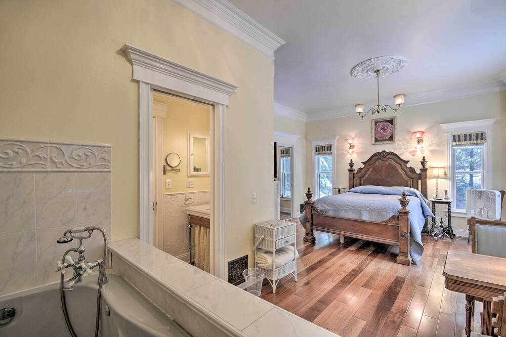 Photo of Bedroom in Fish Camp