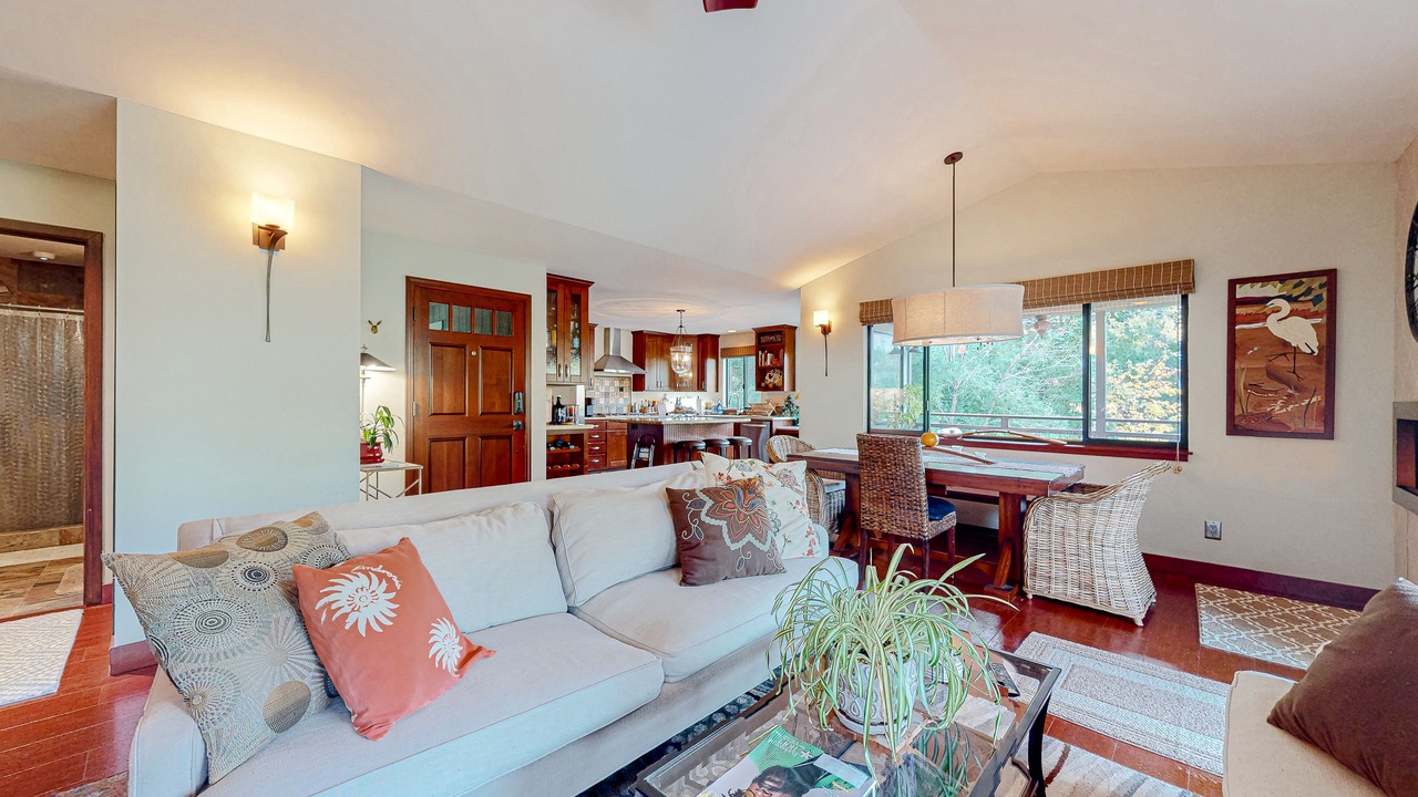 Photo of Livingroom in Guerneville