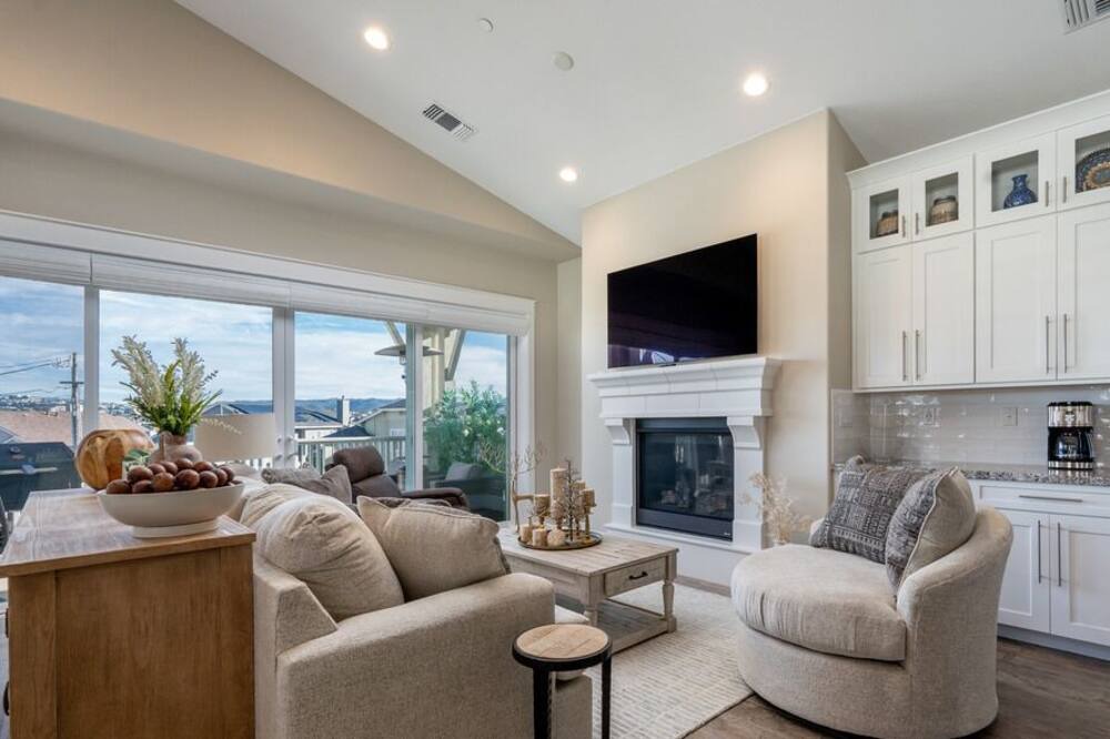 Photo of Livingroom in Sand City