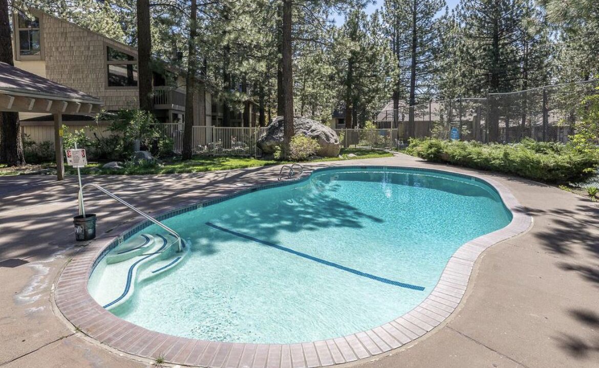 Photo of Outdoor in Mammoth Lakes