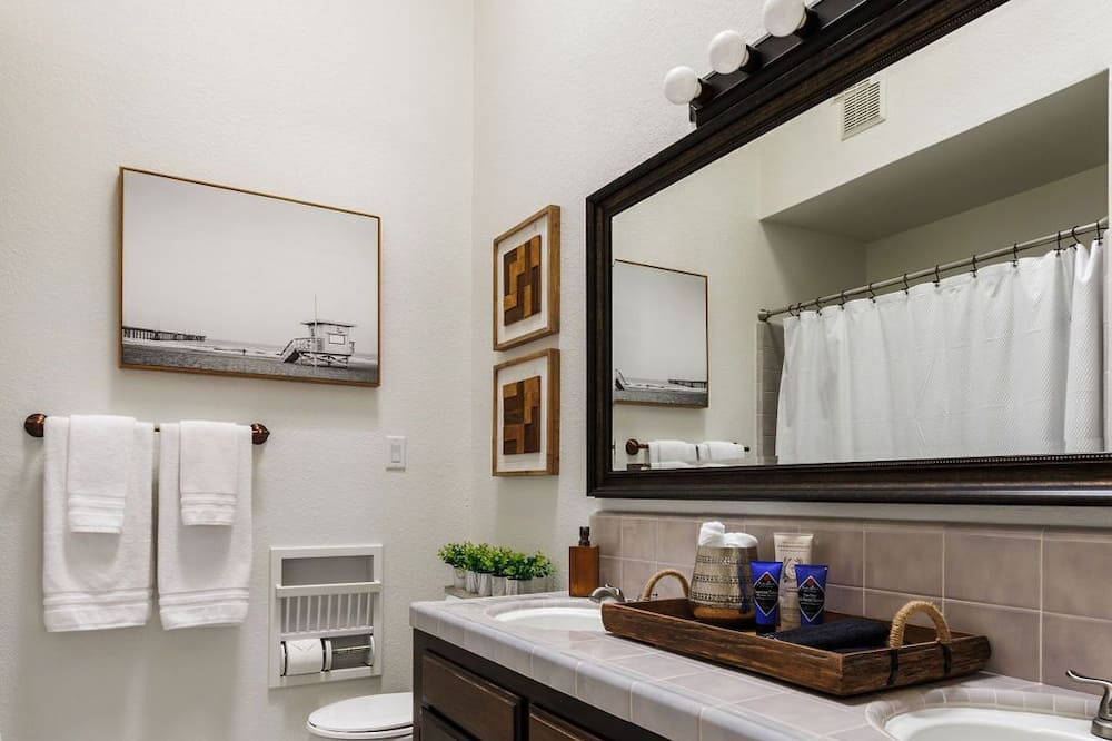 Photo of Bathroom in Clovis
