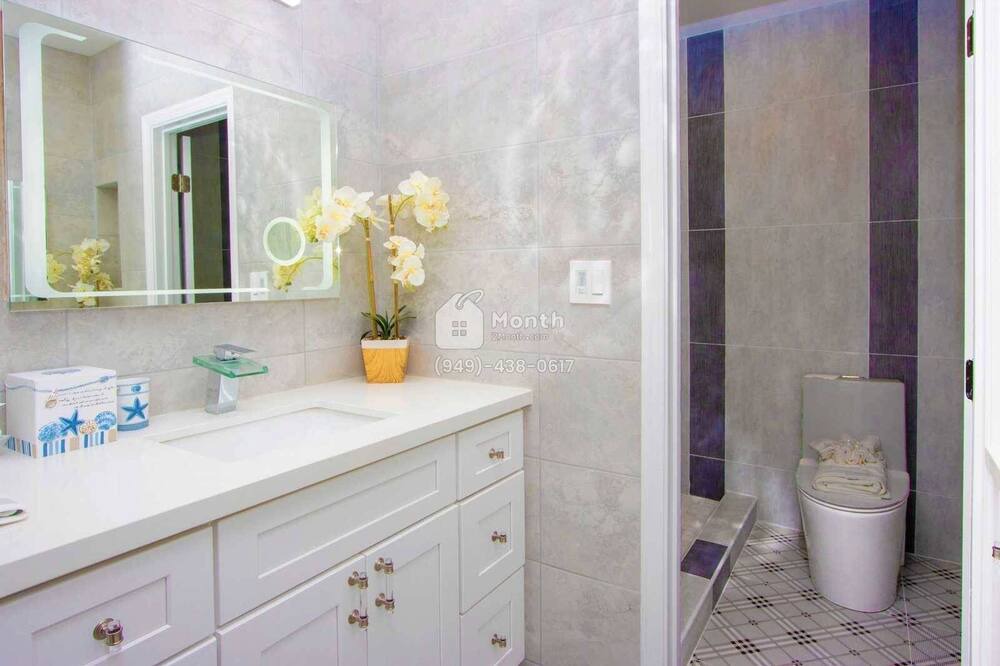 Photo of Bathroom in Bakersfield