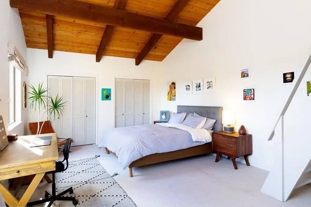 Photo of Bedroom in Day Valley