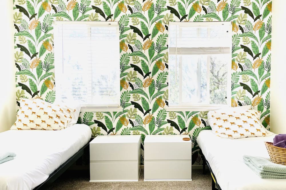 Photo of Bedroom in Yosemite Lakes