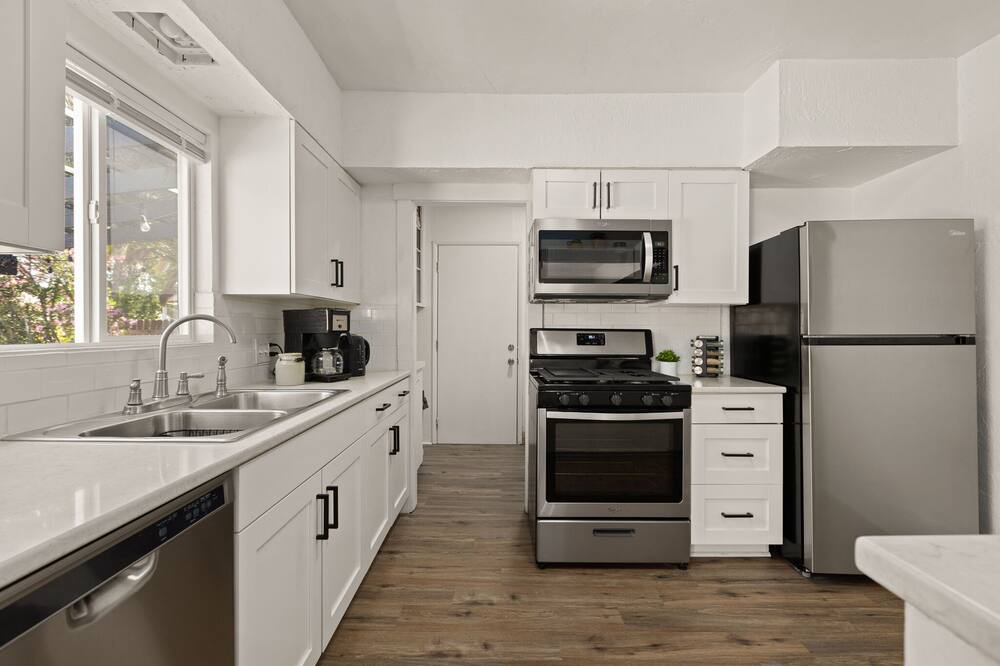 Photo of Kitchen in Hanford