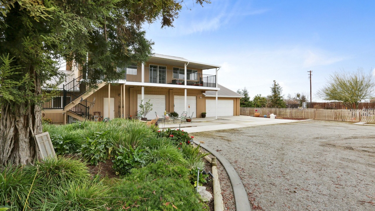 Photo of Outdoor in Tulare