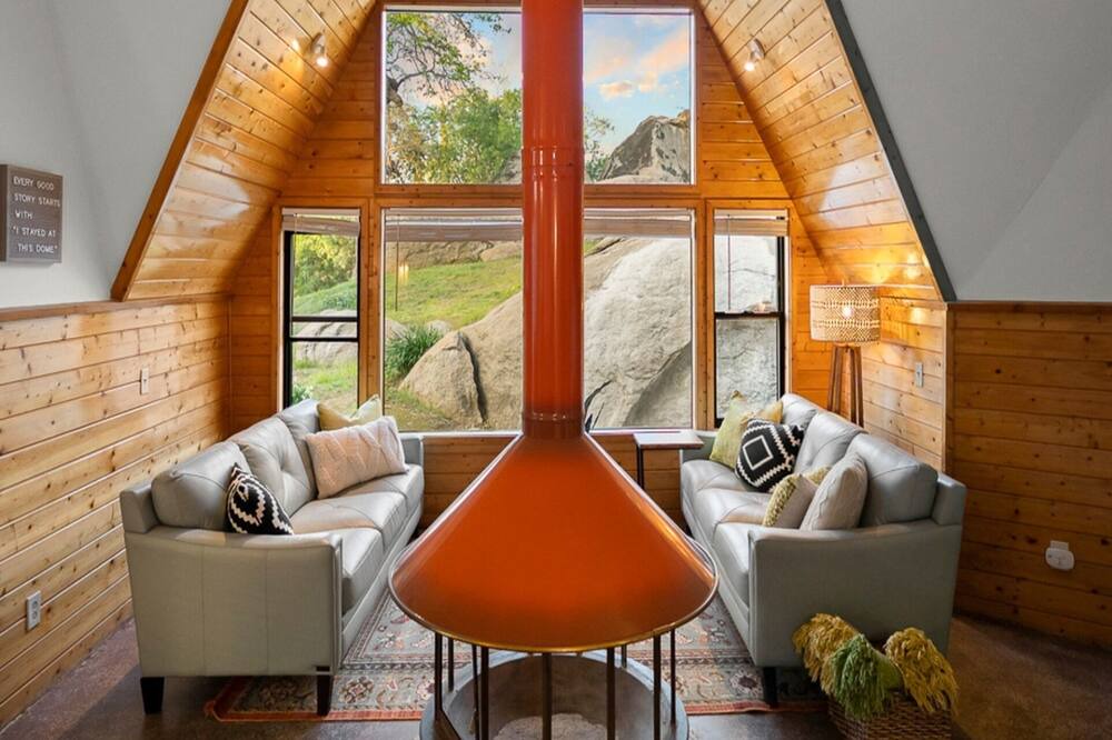 Photo of Bedroom in Springville