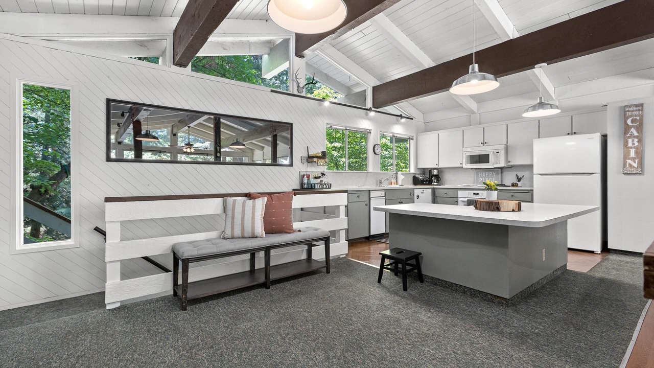 Photo of Kitchen in Sierra Cedars