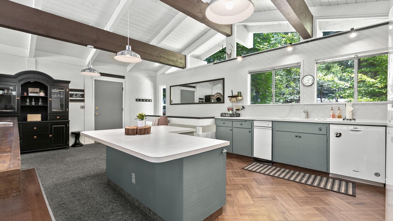 Photo of Kitchen in Sierra Cedars