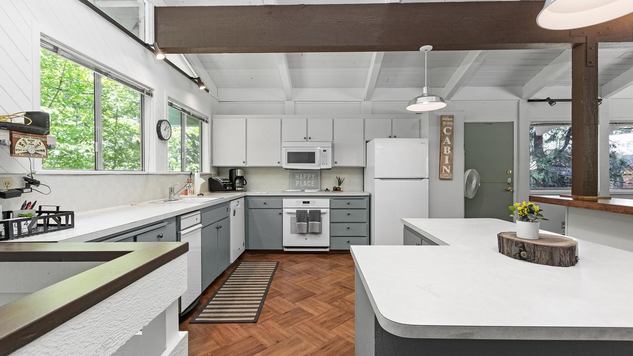 Photo of Kitchen in Sierra Cedars