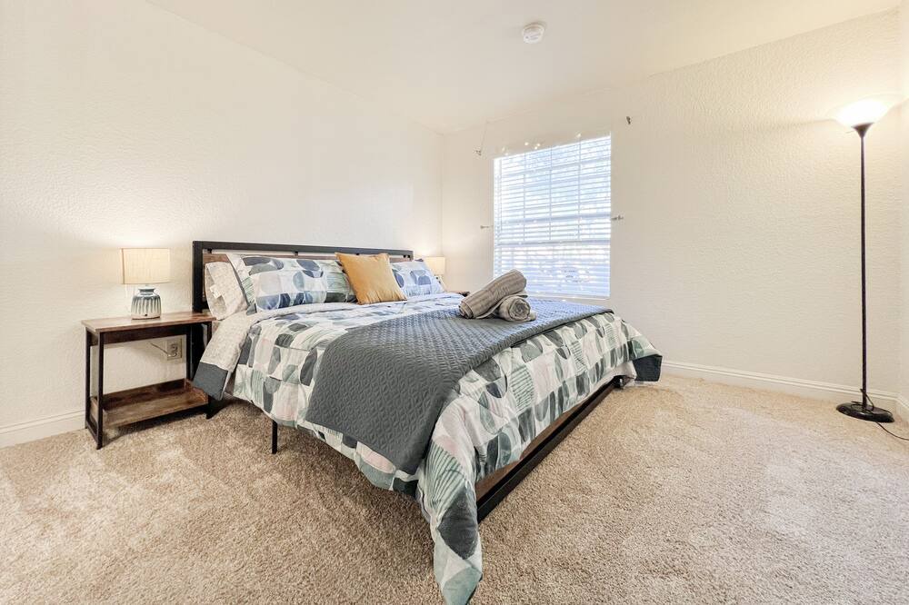 Photo of Bedroom in Canyon Gate