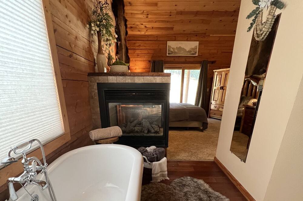 Photo of Bathroom in California Hot Springs