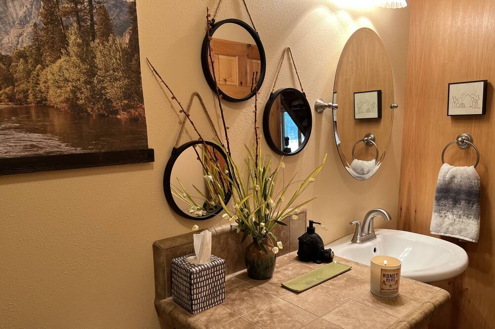 Photo of Bathroom in California Hot Springs