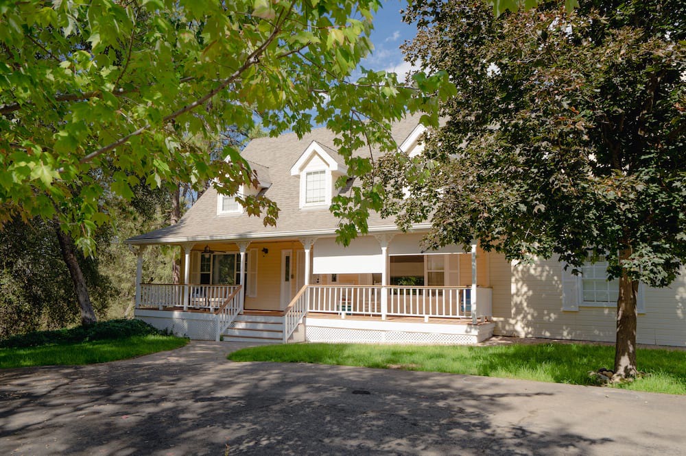 Photo of Outdoor in Oakhurst