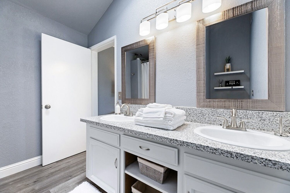 Photo of Bathroom in Clovis