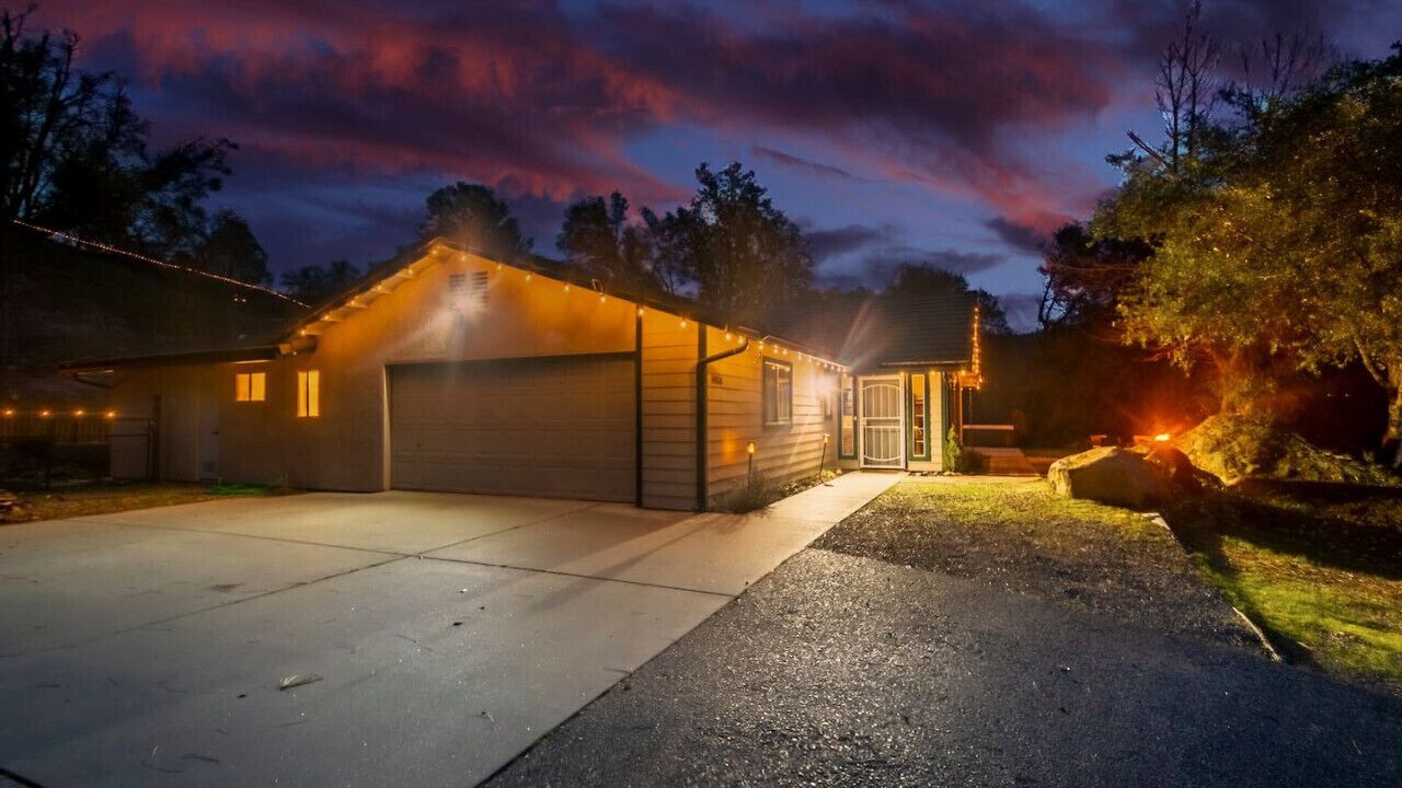 Photo of Outdoor in Oakhurst