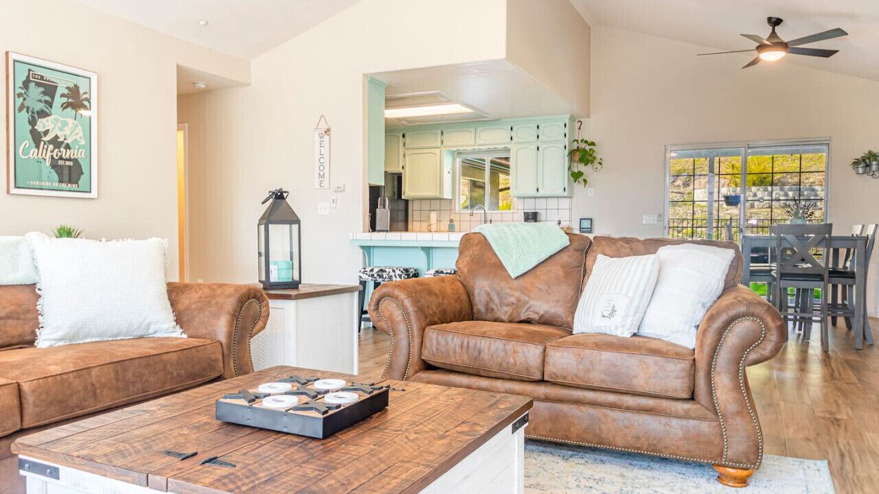 Photo of Livingroom in Oakhurst