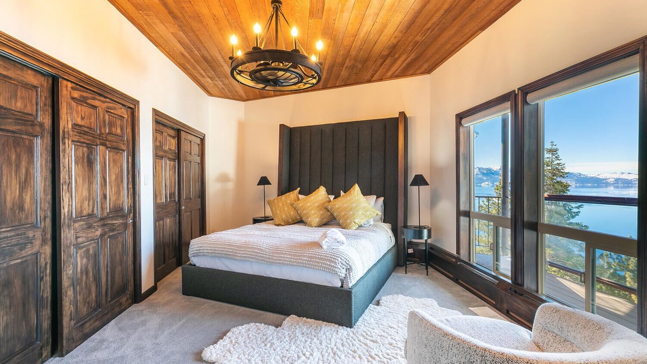 Photo of Bedroom in Lincoln Park