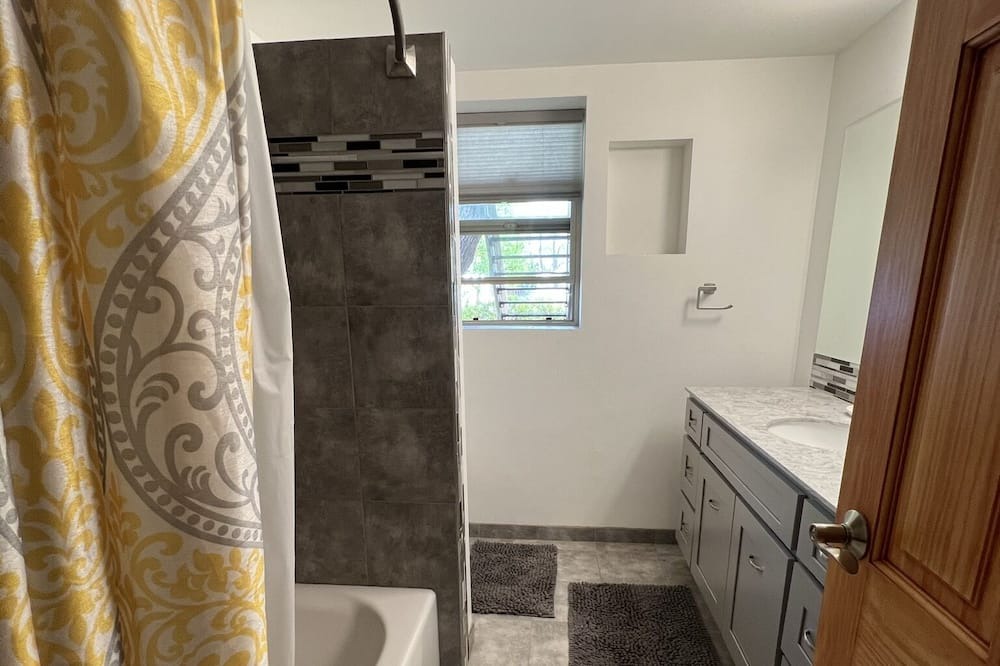 Photo of Bathroom in West Bishop