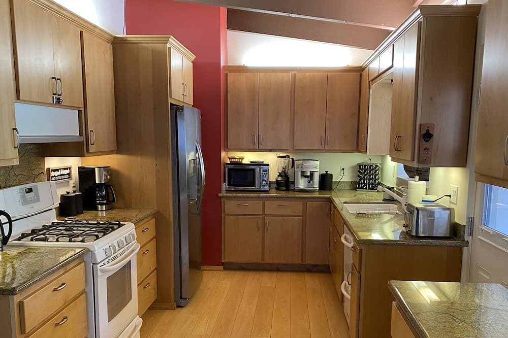 Photo of Kitchen in West Bishop