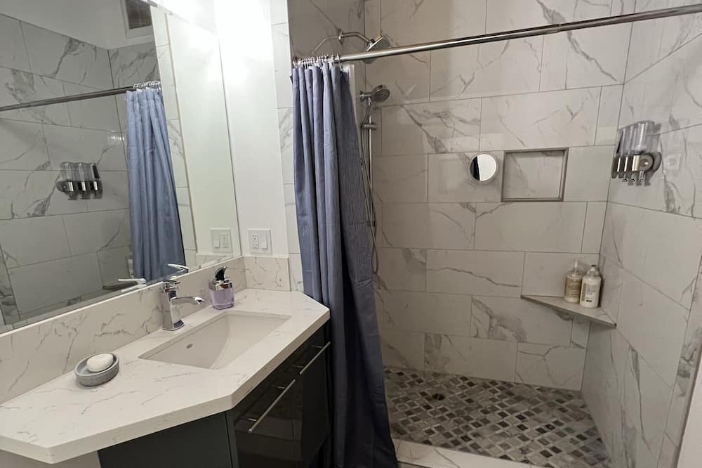 Photo of Bathroom in West Bishop
