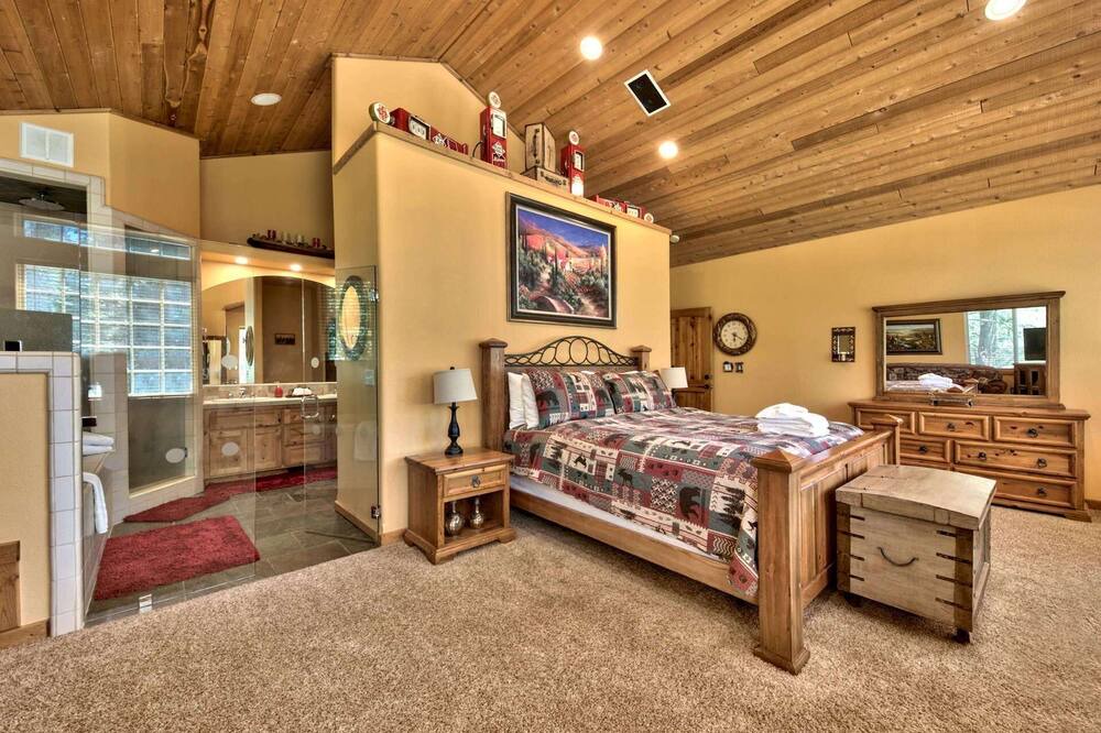 Photo of Bedroom in Tahoe Paradise