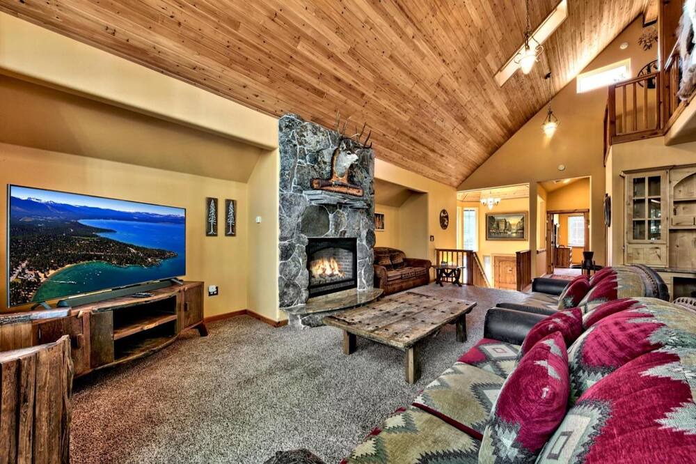 Photo of Livingroom in Tahoe Paradise