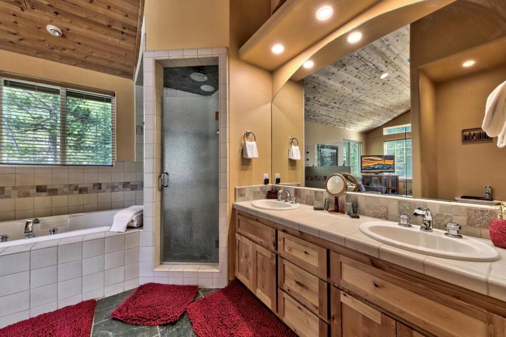 Photo of Bathroom in Tahoe Paradise