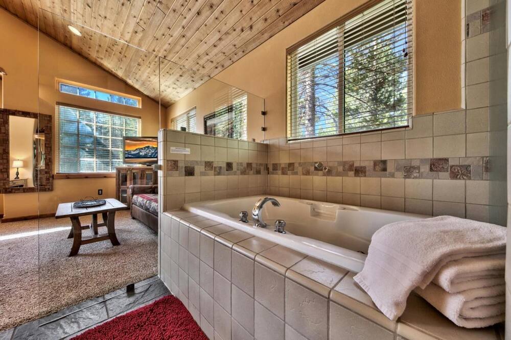 Photo of Bathroom in Tahoe Paradise