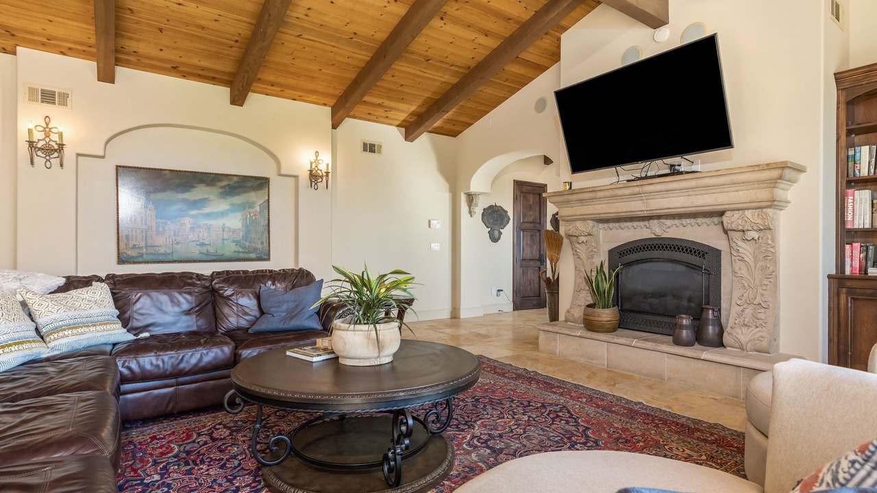 Photo of Livingroom in San Simeon