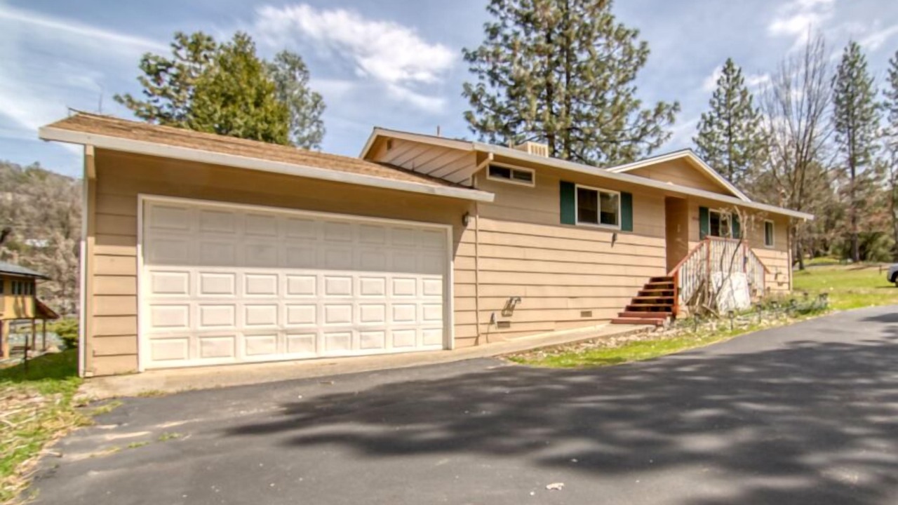 Photo of Outdoor in Groveland