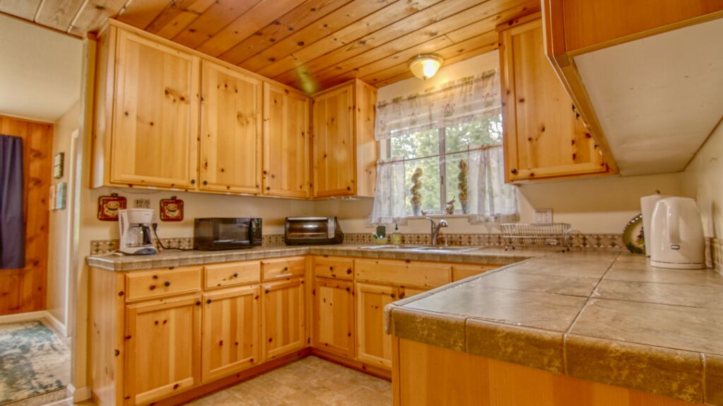 Photo of Kitchen in Groveland