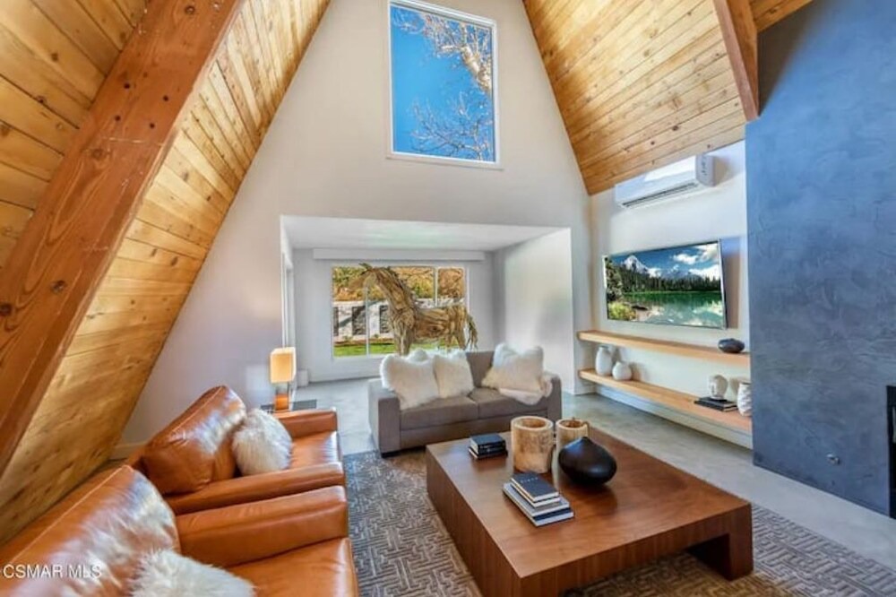 Photo of Livingroom in Agoura Hills