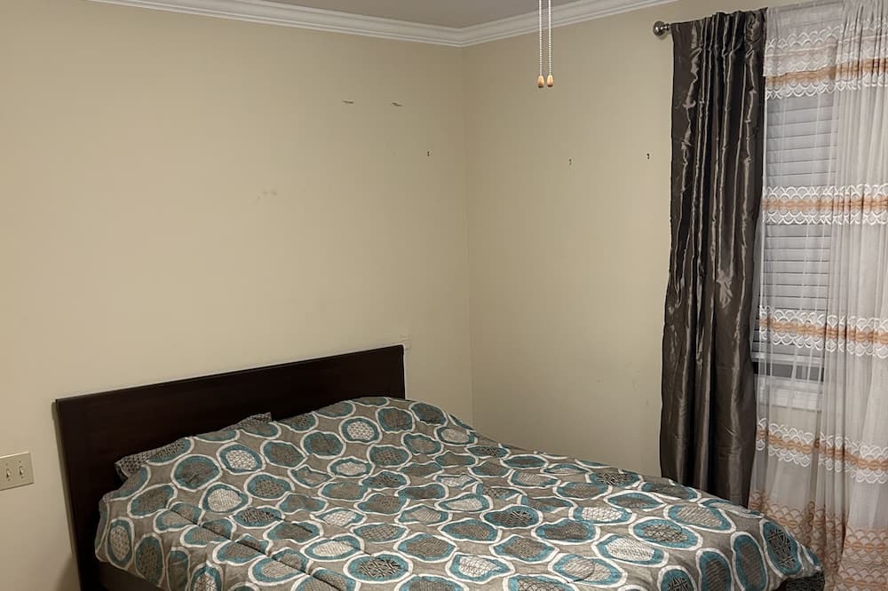 Photo of Bedroom in Cambrian Park