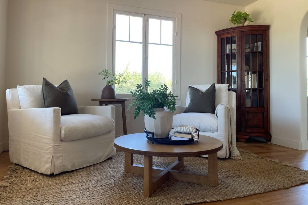 Photo of Livingroom in Reedley