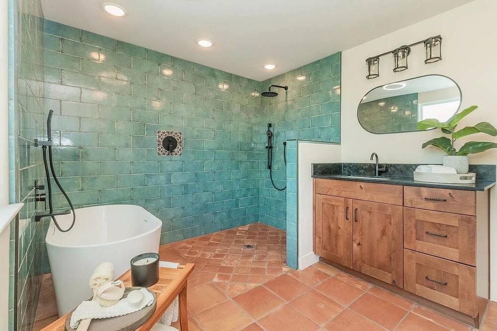 Photo of Bathroom in Reedley