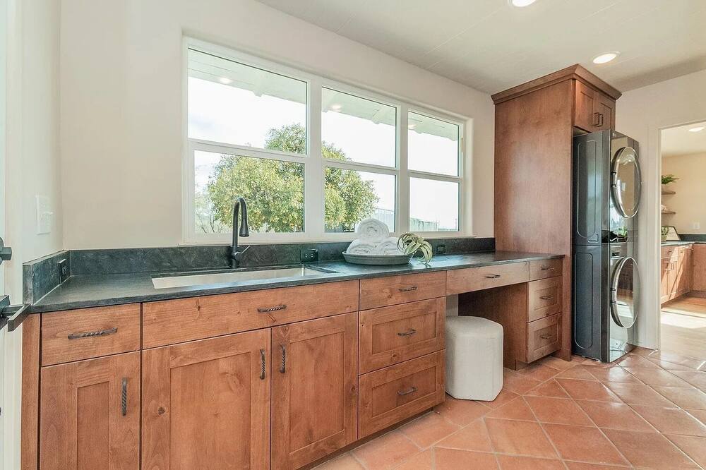 Photo of Kitchen in Reedley