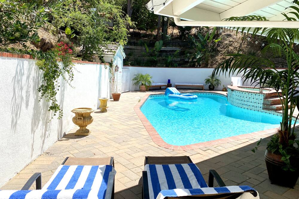 Photo of Outdoor in Studio City